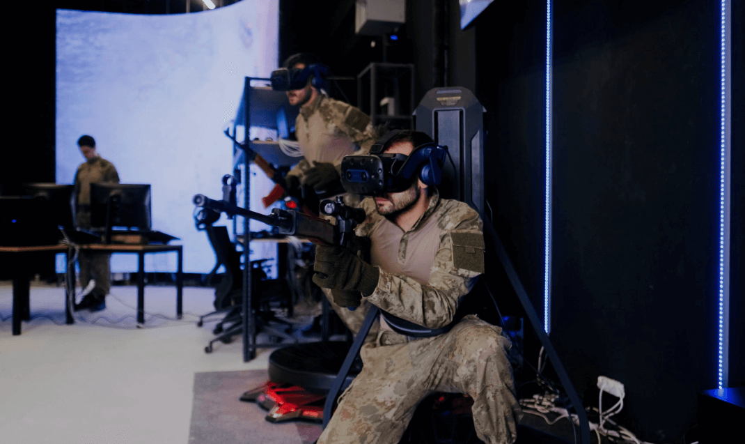 IMMERSIVE TRAINING, REAL-TIME COMMAND